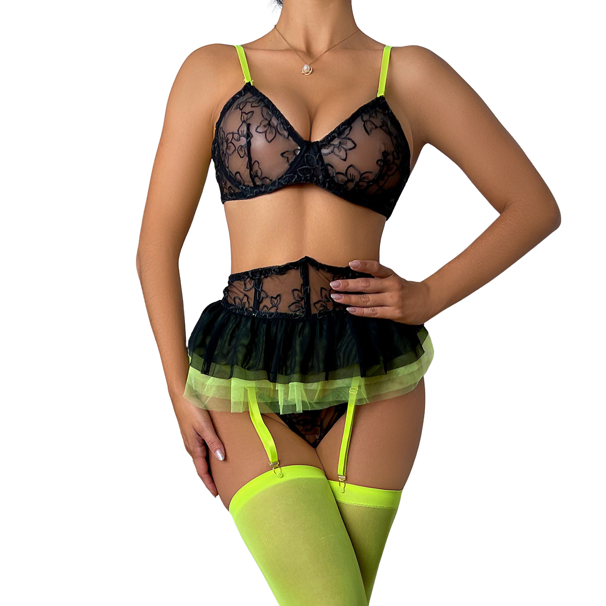 Mona Vert Lingerie Sett + Strømper